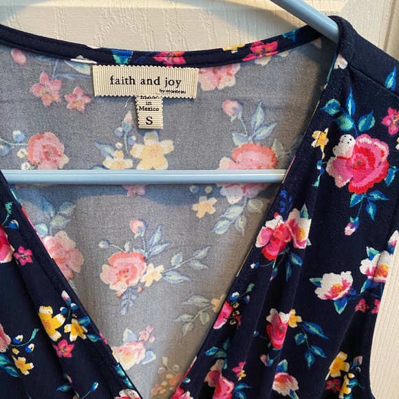 Floral tank top from faith & joy, women’s small - Picture 3 of 7